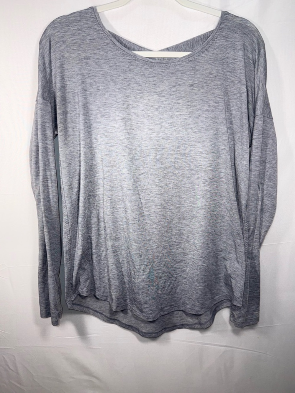 Athleta Women Light Gray Long Sleeve Casual Crisscross Design Top Size Small
